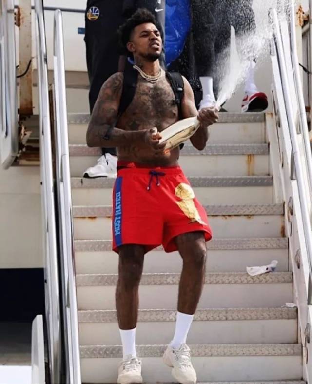 德罗西：很高兴扎鸟恢复了状态，希望他实现人们对他的期望（德罗西喜见扎鸟回勇，盼其不负众望）