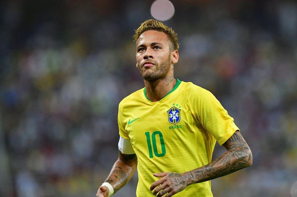 罗马税前年薪排名：迪巴拉1290万断崖领跑，利昂-贝利650万第2（罗马队税前薪资榜：迪巴拉1290万一骑绝尘，利昂-贝利650万位居第二）