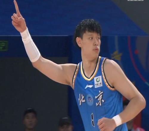 关键时刻命中率榜：华子66.7%第1&阿门60%第2&亚历山大第5（关键球命中率排行：华子66.7%居首，阿门60%次席，亚历山大第5）