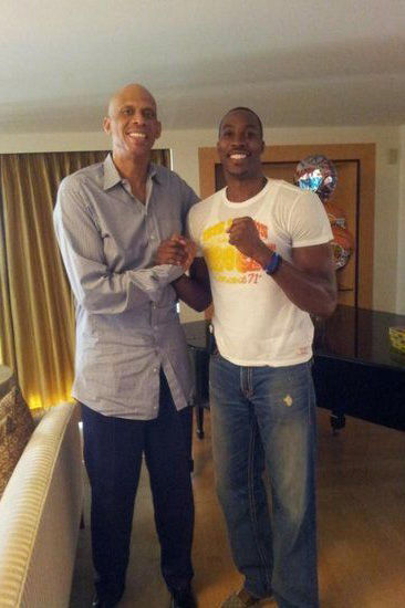 十人多特1-1弗赖堡跌至德甲第三 小贝林厄姆染红霍勒精彩凌空侧勾（少打一人多特1-1弗赖堡降至德甲第3 小贝林厄姆染红霍勒凌空侧勾）