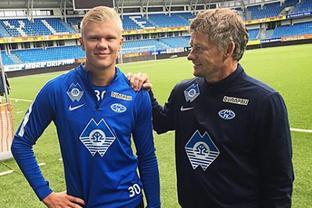 国王首节怒砍40分，禁区得分22-10领先（国王首节火力全开轰下40分，内线得分以22比10占优）