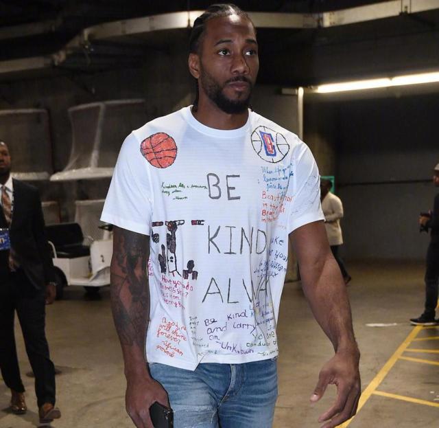 表现平平！阿德巴约13中6拿到16分10板4助 抢到4个前场篮板（发挥一般，阿德巴约13投6中得16分10篮板4助攻，抢下4个前场篮板）