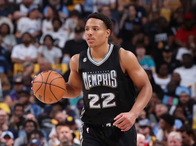 墨尔本联官方：杰西·爱德华兹赛前决定是否出战对阵老鹰（墨尔本联：杰西·爱德华兹是否迎战老鹰将于赛前定夺）