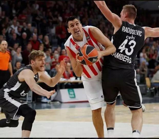 裤袜：C罗和姆巴佩的不同？C罗求胜欲更强；我可能38或39岁退役（裤袜谈C罗与姆巴佩差异：C罗胜欲更盛，自己或在38至39岁挂靴）