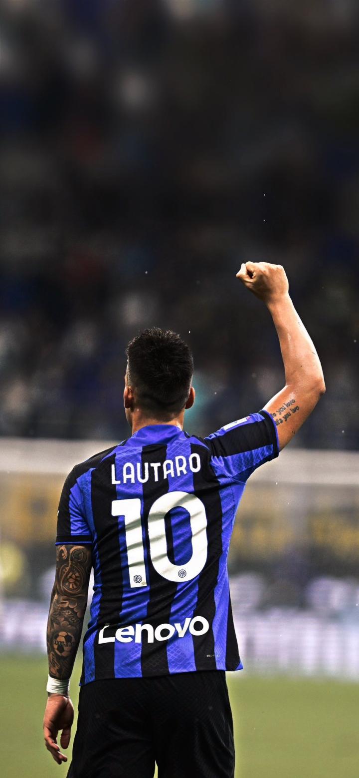 曼联、利物浦近五轮各1胜，英超积分榜曼联积22分，领先利物浦。（曼联利物浦近五轮各仅一胜，英超积分曼联22分暂压利物浦）