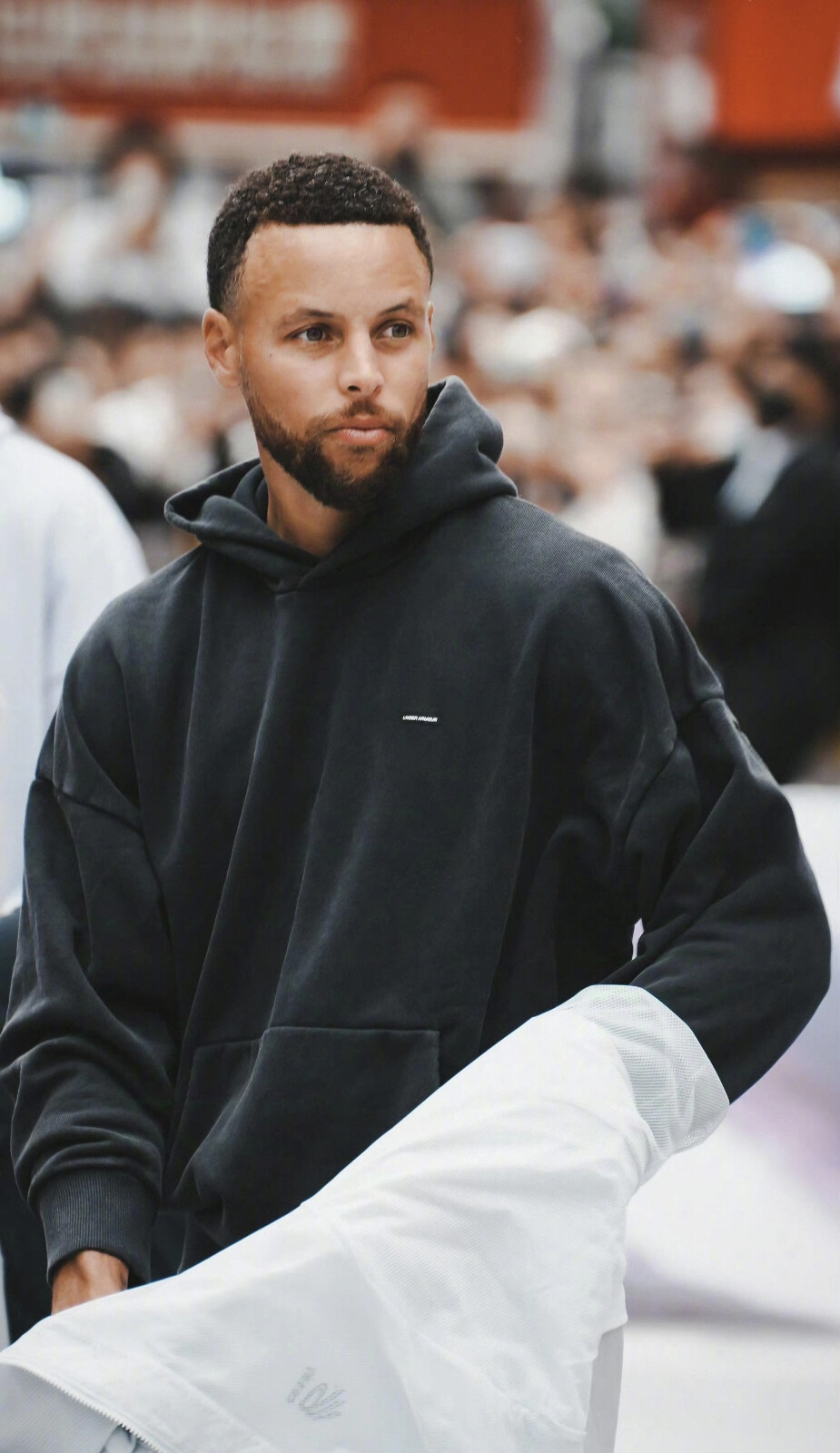 早报：又是一个疯狂的欧冠比赛日（晨报：欧冠再度上演疯狂之夜）